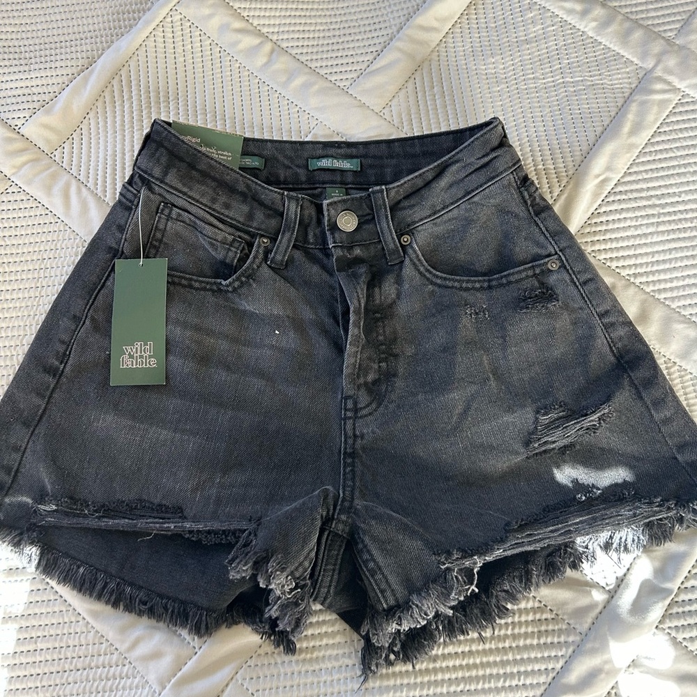 NWT Wild fable women’s black jean shorts